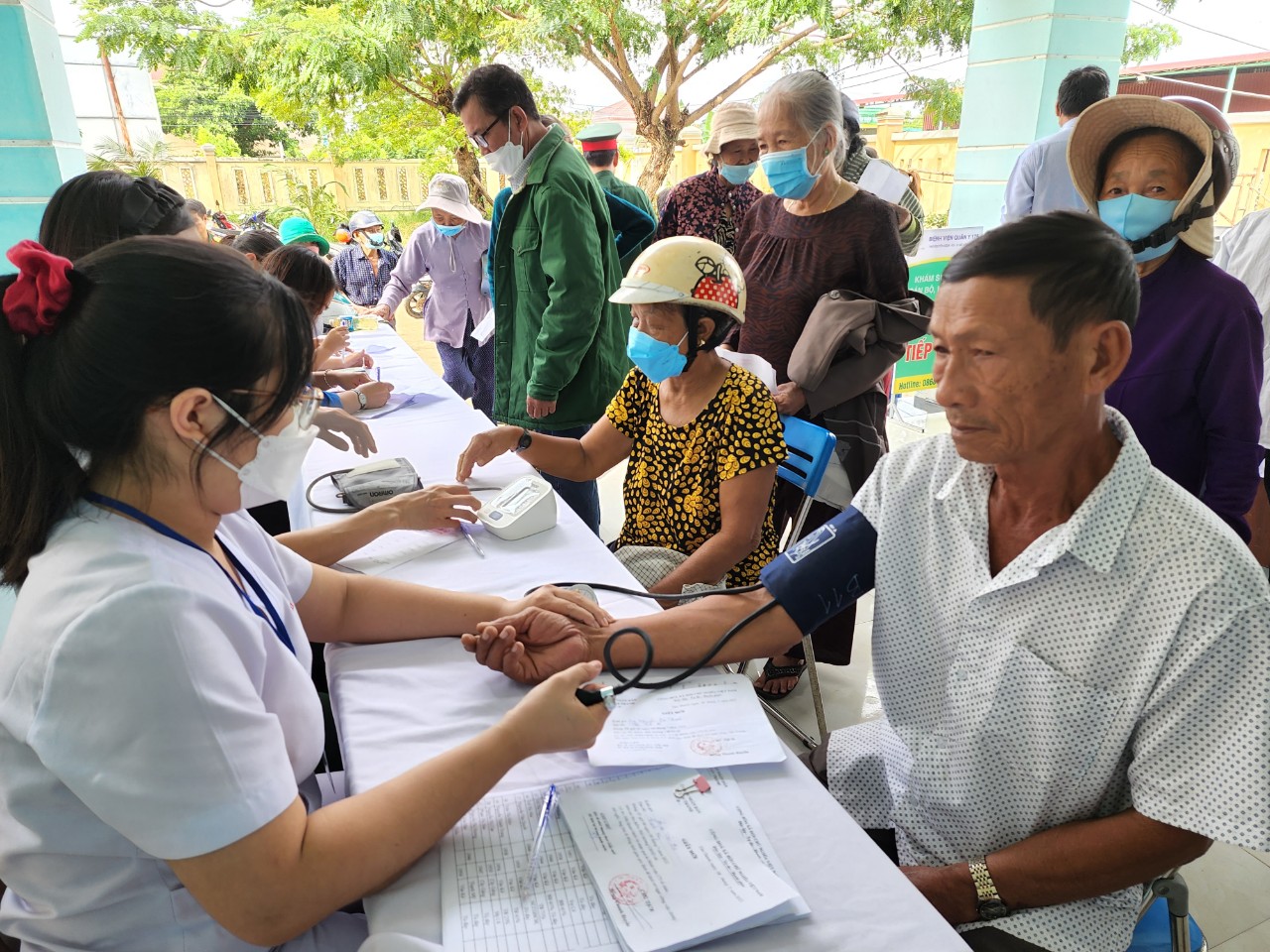 10viec kham benh duoc to chuc khoa hoc va co day du may moc hien dai de phuc vu viec kham benh cho nguoi dan