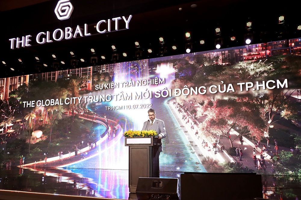 ong gibran bukhari giam doc khoi kinh doanh masterise homes phat bieu tai su kien