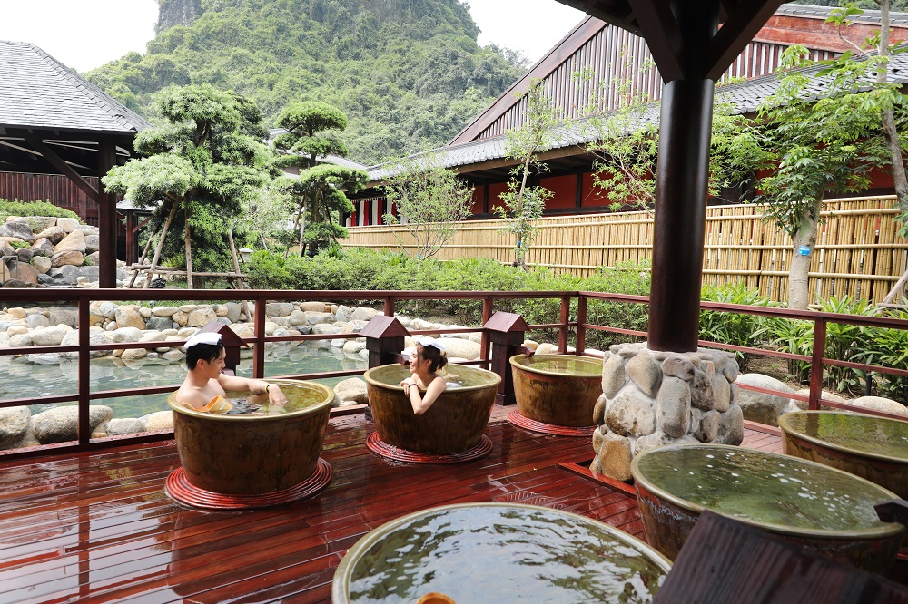 yoko onsen quang hanh 10 yoko onsen quang hanh 10