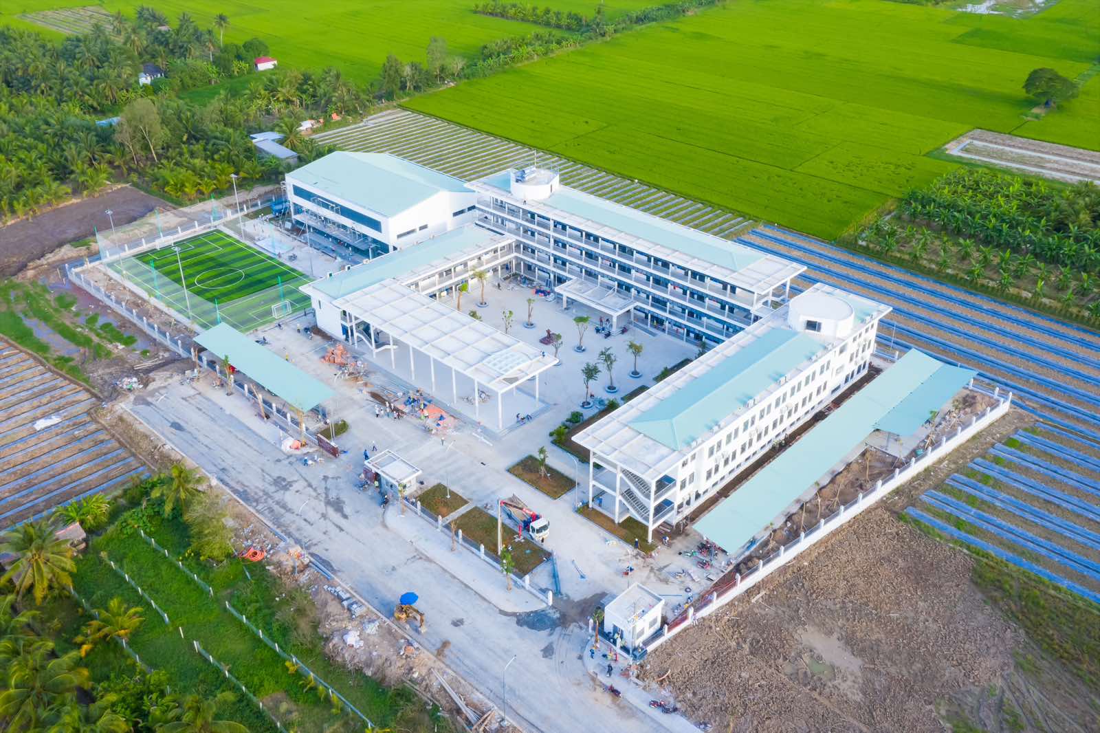 anh 3vinh longtrungnam group anh 3vinh longtrungnam group
