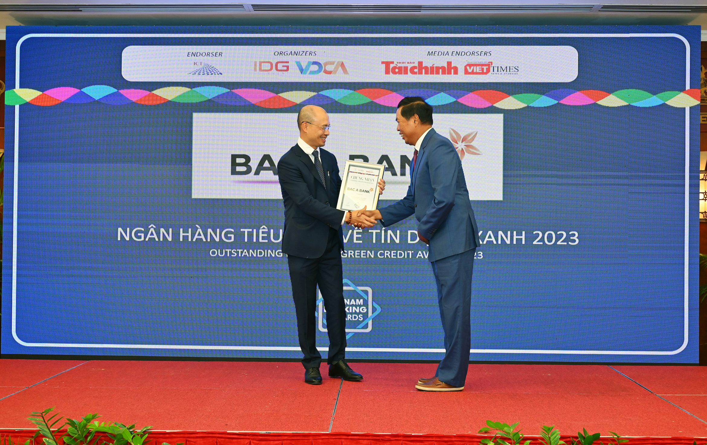 1ptgd bac a bank chu nguyen binh nhan giai