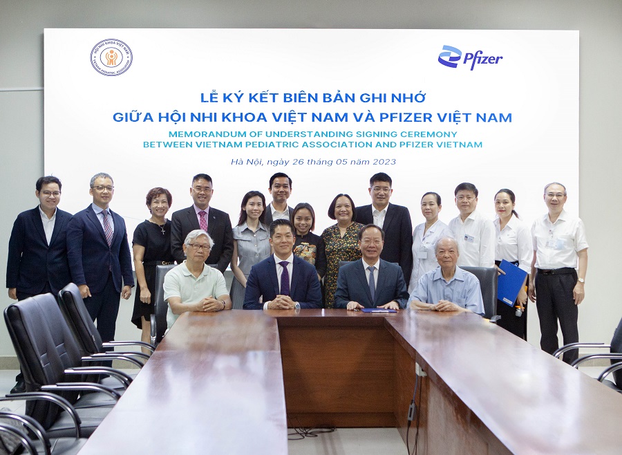 hop tac giua pfizer va hoi nhi khoa viet nam huong den nang cao nang luc cua nhan vien y te trong chan doan va dieu tri cac benh ly thuoc linh vuc nhi khoa copy1