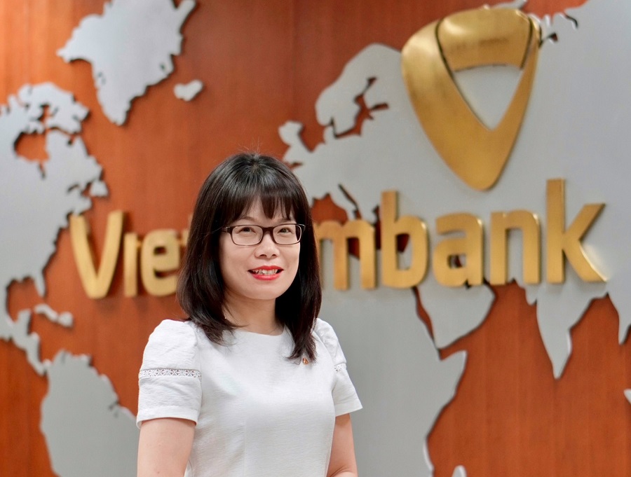 ms doan hong nhung pgd khoi ban le vcb 1 ms doan hong nhung pgd khoi ban le vcb 1