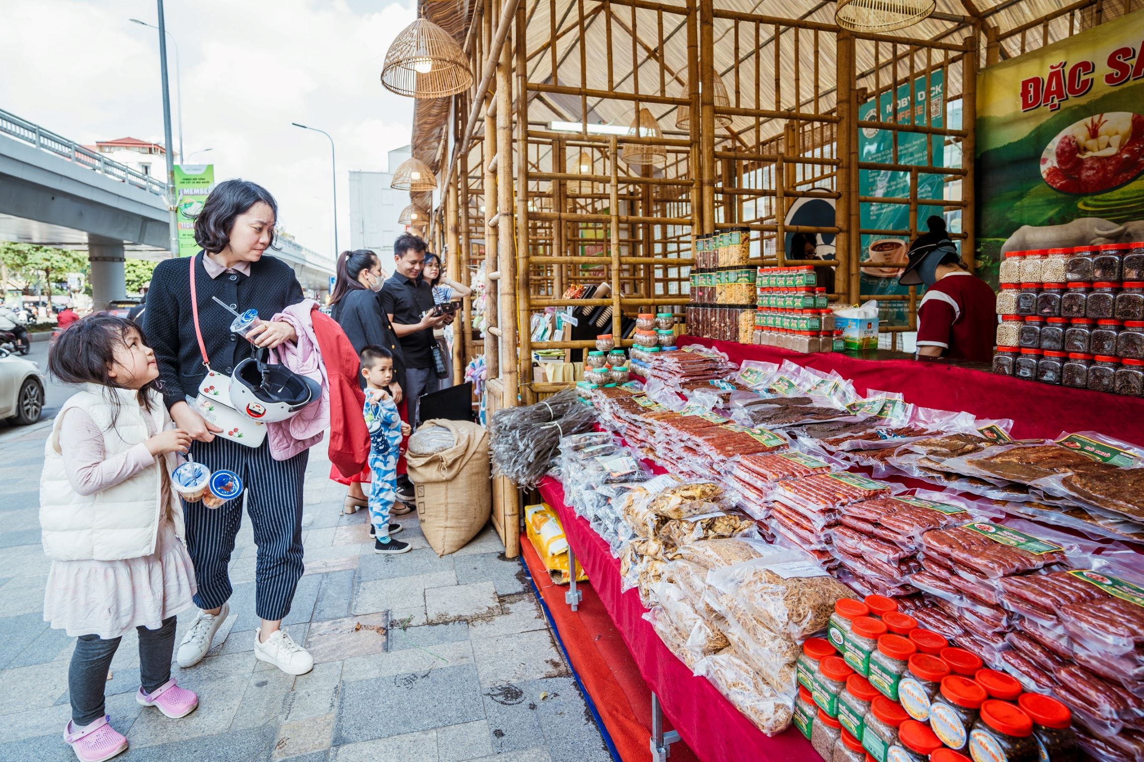 Kinh tế - Đón Tết Việt trong không gian văn hóa sáng tạo độc bản tại Vincom (Hình 6).