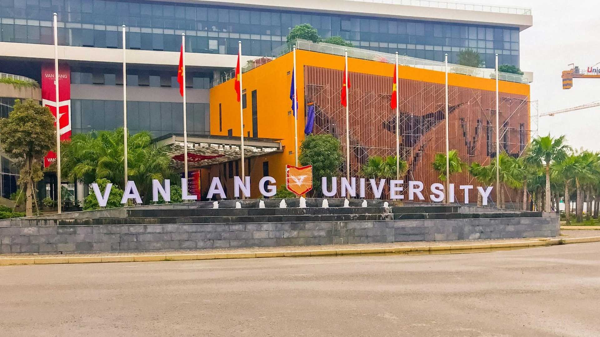 xu phat truong dai hoc van lang vi su dung lao dong nuoc ngoai khong phep dspl1 xu phat truong dai hoc van lang vi su dung lao dong nuoc ngoai khong phep dspl1