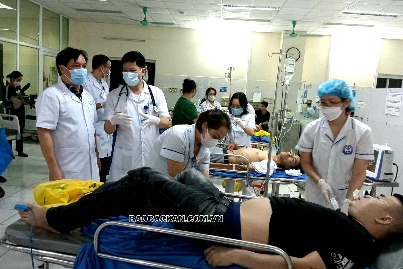 bac kan 5 nguoi nhap vien nghi ngo doc sau khi an quan via he dspl1 bac kan 5 nguoi nhap vien nghi ngo doc sau khi an quan via he dspl1