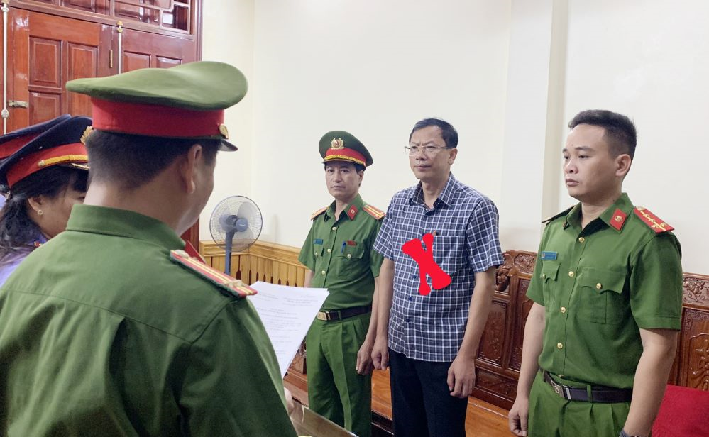 khai tru khoi dang hieu truong truong cao dang cong nghiep thanh hoa dspl khai tru khoi dang hieu truong truong cao dang cong nghiep thanh hoa dspl