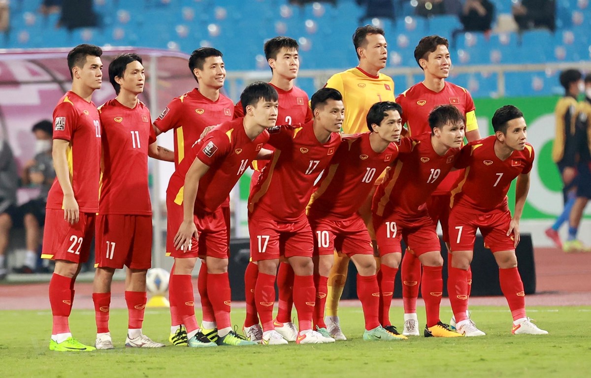 bao dong nam a noi gi sau khi doi tuyen viet nam tang hang fifa dspl