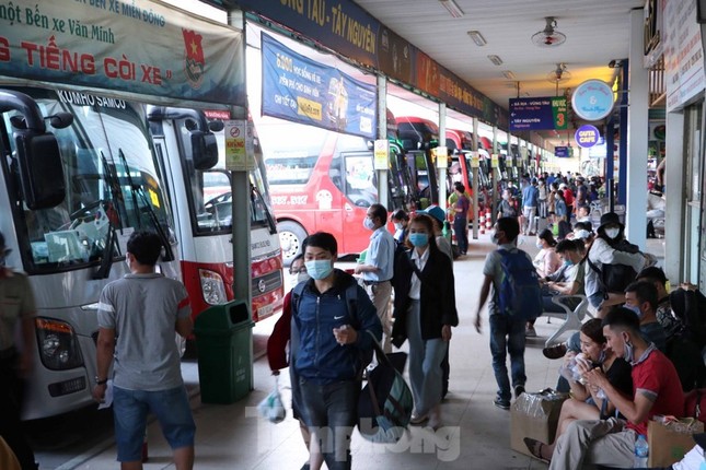tin nong 24h hom nay ngay 29 10 tai xe mat lai khien to khach lat tren ql1a dspl1