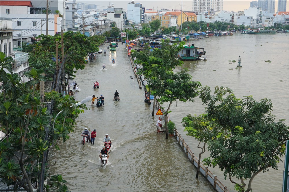 tin nong 24h hom nay ngay 30 10 2023 ben tre cong bo tinh trang khan cap vi sat lo dat dspl1