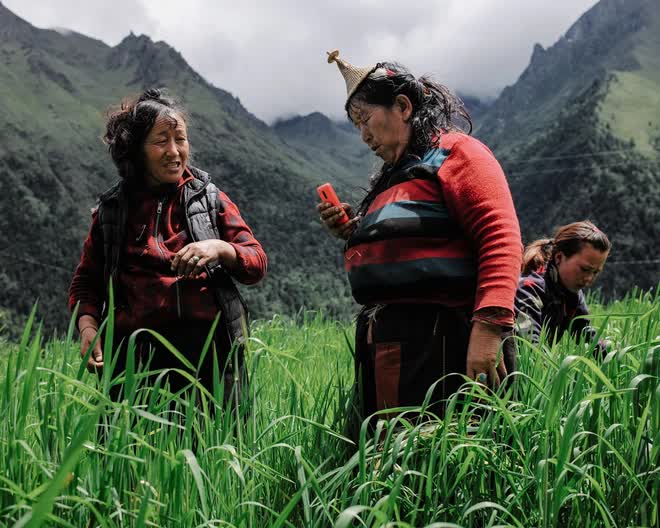ngam nhin bo anh gay sot ve cuoc song binh yen tai vuong quoc hanh phuc nhat the gioi dspl51 ngam nhin bo anh gay sot ve cuoc song binh yen tai vuong quoc hanh phuc nhat the gioi dspl51