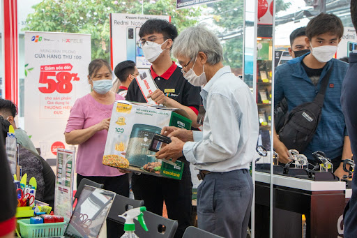 fpt shop tang uu dai hap dan cho khach hang mua sam trong dip sieu sale 11 11 dspl fpt shop tang uu dai hap dan cho khach hang mua sam trong dip sieu sale 11 11 dspl