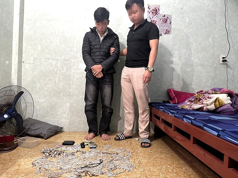 quang binh khoi to bat tam giam thanh nien trom 13kg bac o tiem vang dspl quang binh khoi to bat tam giam thanh nien trom 13kg bac o tiem vang dspl