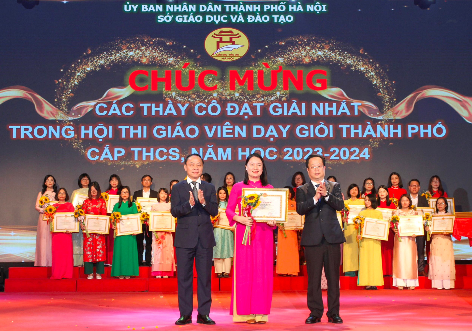 ha noi 179 giao vien day gioi cap thanh pho duoc tuyen duong khen thuong dspl