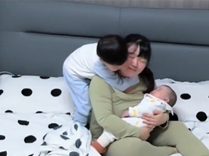 am long khoanh khac cau be hieu chuyen nguoi lam cha me xem video ma roi nuoc mat dspl4 am long khoanh khac cau be hieu chuyen nguoi lam cha me xem video ma roi nuoc mat dspl4