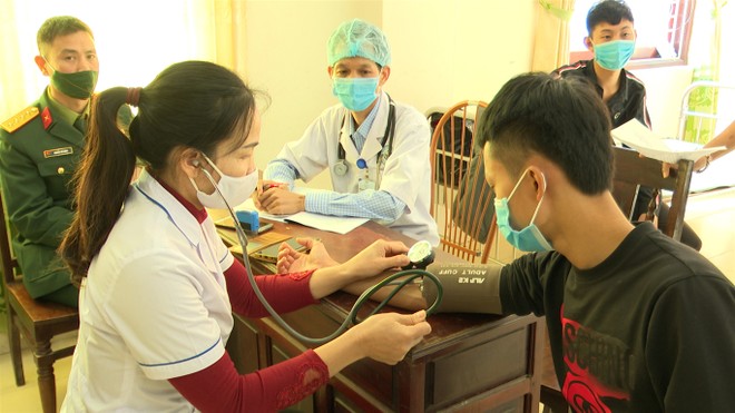 tin nong 24h hom nay ngay 13 12 2023 xu phat thanh nien khong chap hanh lenh kham nghia vu quan su dspl
