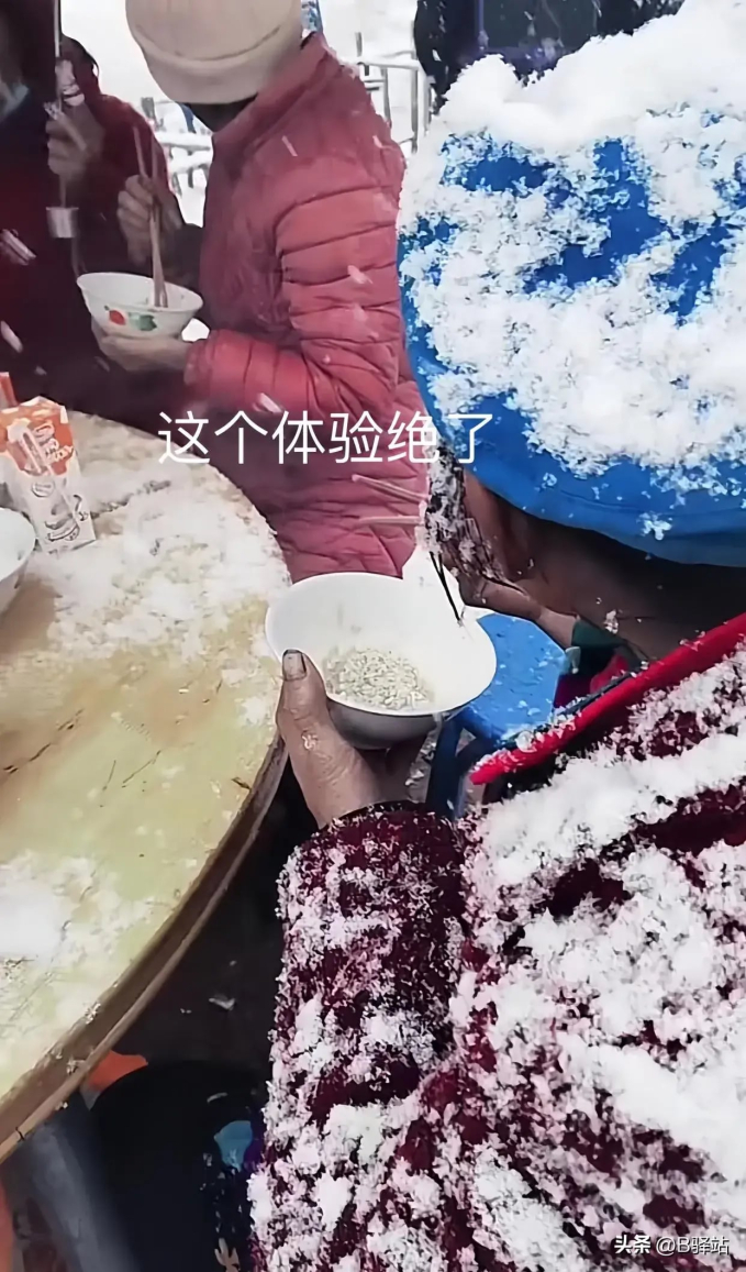 bua tiec doc la giua troi mua tuyet voi cac mon an dong bang nguoi trong cuoc len tieng he lo su that dspl1