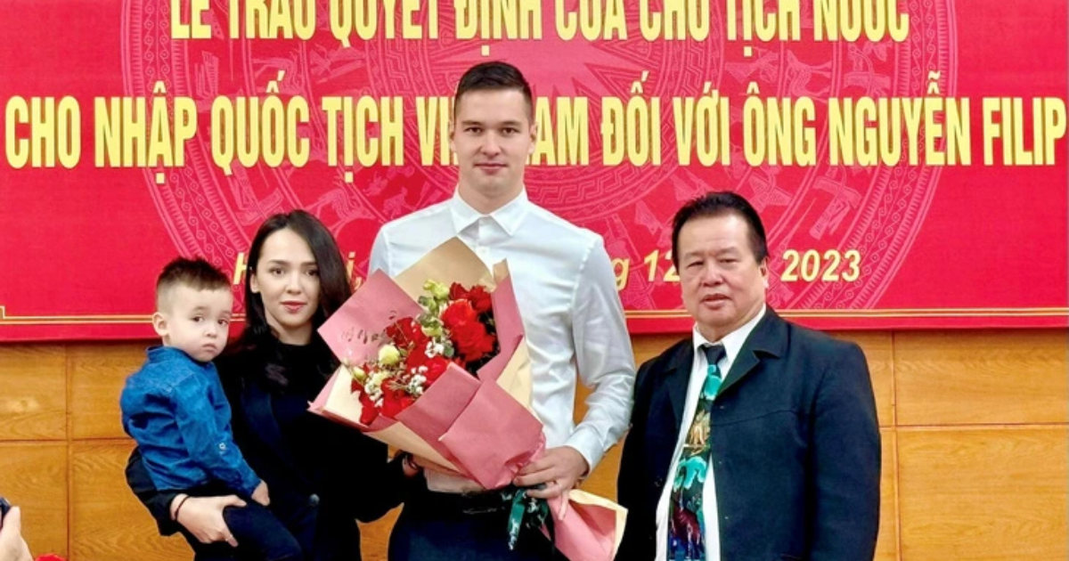 thu mon nguyen filip noi tieng viet day xuc dong khi chinh thuc nhan quoc tich viet nam 1
