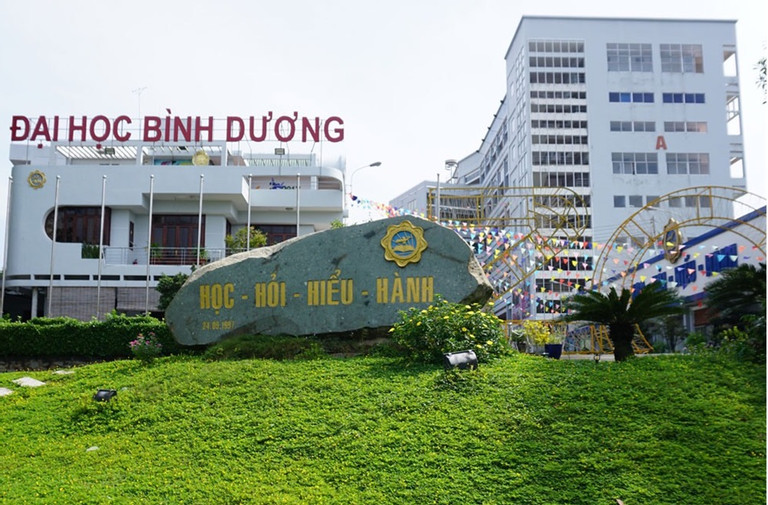 tin nong 24h hom nay ngay 22 12 2023 mo rong cao toc hue da nang len 4 lan xe