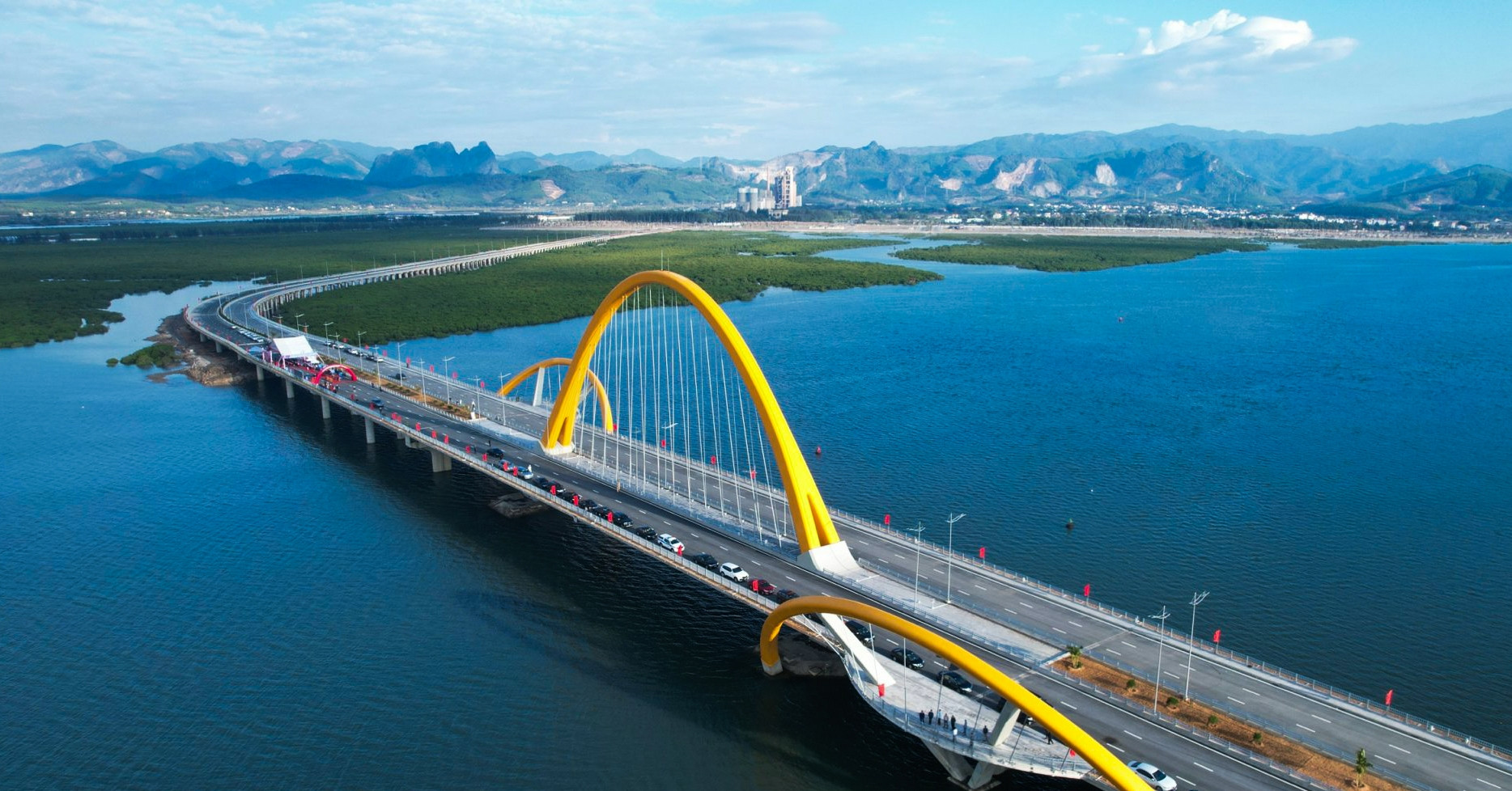 tin nong 24h hom nay ngay 1 1 2024 quang ninh khanh thanh cau nghin ty dong chao nam moi dspl1