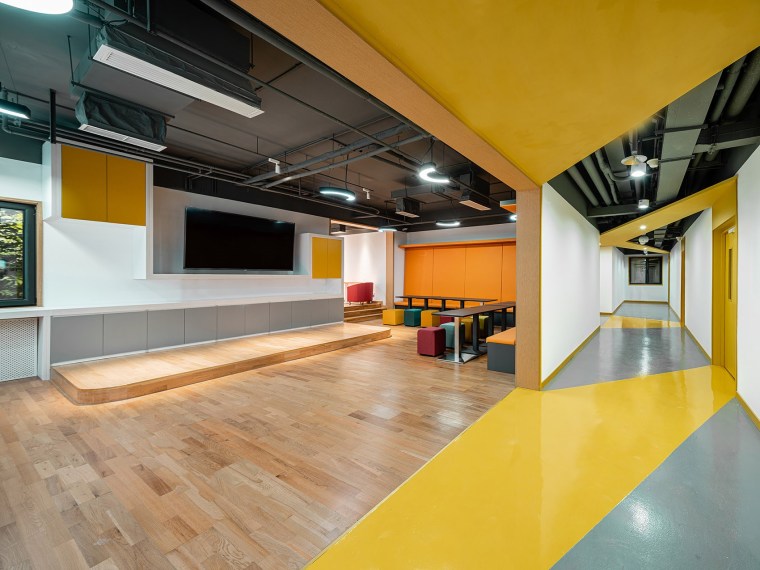 truong dai hoc hang dau trung quoc nghiem ngat den muc giao su bi bao ve duoi vi quen the 1