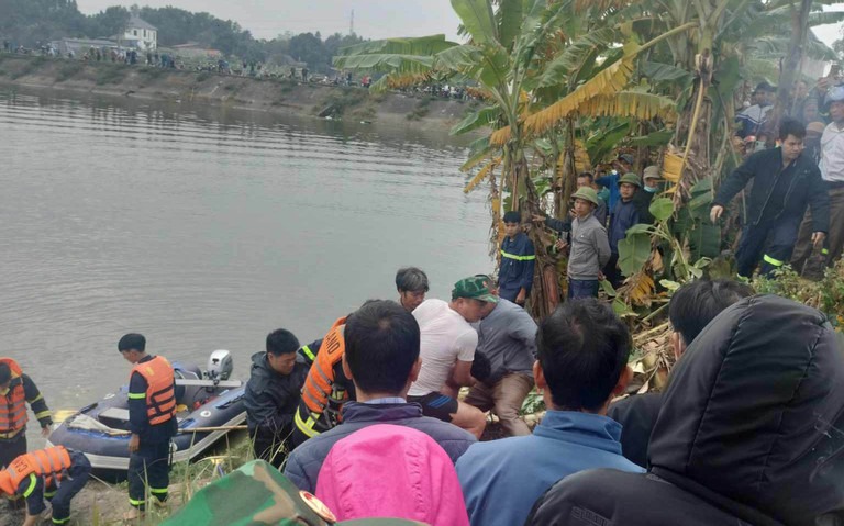 tin nong 24h hom nay ngay 3 1 2024 nguoi dan ong tu vong khi di kich ca bang dien 1