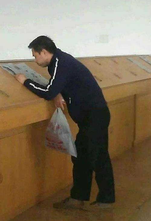 danh tinh gay soc cua nguoi dan ong bi nham la nong dan tai truong dh hang dau trung quoc 2 danh tinh gay soc cua nguoi dan ong bi nham la nong dan tai truong dh hang dau trung quoc 2