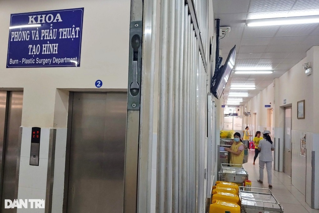 tin nong 24h hom nay ngay 8 1 2024 phat hien thi the co gai tre ben ve duong o gia lai dspl