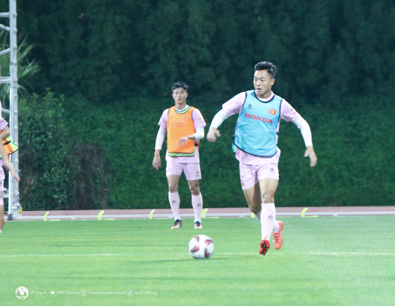 hlv troussier dung doi hinh manh nhat cho tran do suc voi kyrgyzstan dspl8