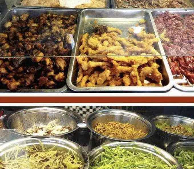 lo anh bua an cua canteen ngon den muc nao ma cuu sinh vien chi muon duoc an ke dspl