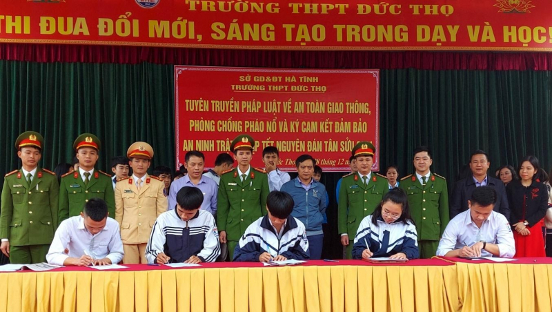 bao dong tinh trang hoc sinh tu che phao no tu mang xa hoi gia dinh va trach nhiem cua toan xa hoi dspl6 bao dong tinh trang hoc sinh tu che phao no tu mang xa hoi gia dinh va trach nhiem cua toan xa hoi dspl6