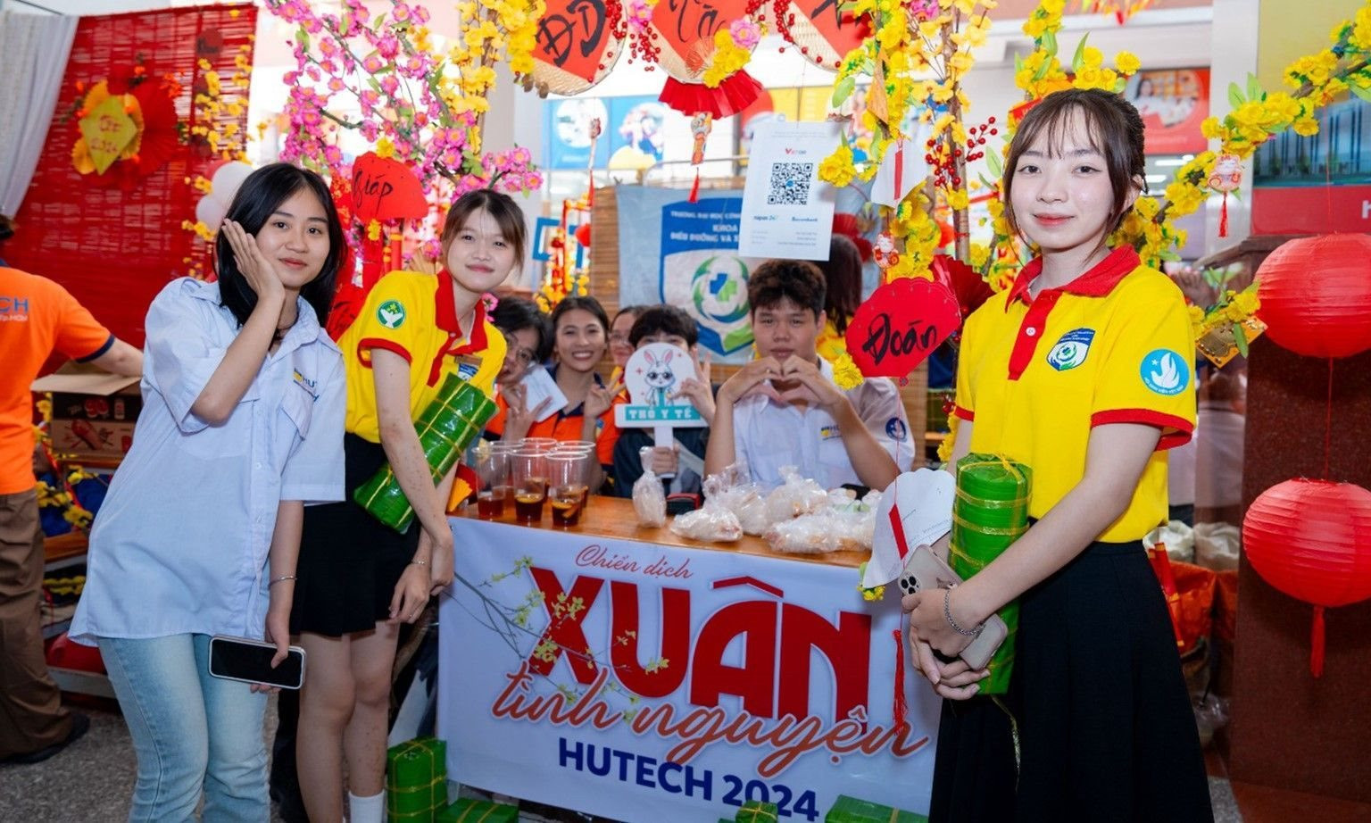 nhieu truong dai hoc trao li xi ho tro sinh vien ve que an tet nguyen dan 2024 nhieu truong dai hoc trao li xi ho tro sinh vien ve que an tet nguyen dan 2024