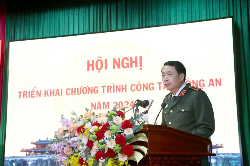 giam doc cong an thua thien hue cong khai so dien thoai de tiep nhan thong tin nguoi dan dspl2