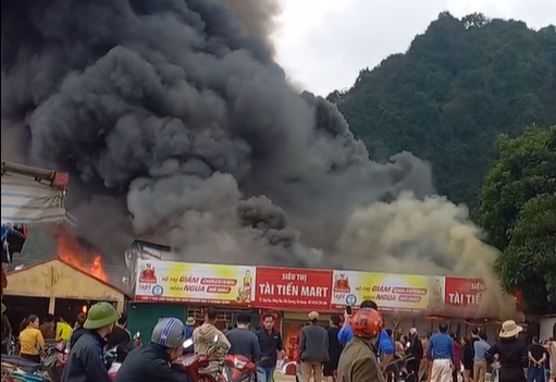 tin nong 24h hom nay ngay 19 1 2024 sieu thi nghin met vuong boc chay sau tieng no lon o ha giang
