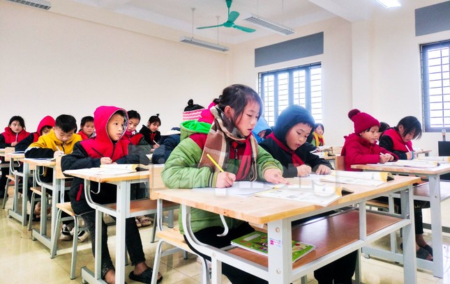 buoc vao ngay ret nhat hon 10000 hoc sinh lao cai duoc cho nghi hoc buoc vao ngay ret nhat hon 10000 hoc sinh lao cai duoc cho nghi hoc