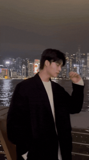chan dung chang trai khien dan mang soi trang ca nhan vi qua giong nam than song kang 1 chan dung chang trai khien dan mang soi trang ca nhan vi qua giong nam than song kang 1