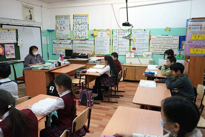 hoc sinh song o vung vung lanh nhat the gioi hang ngay di hoc nhu the nao 3