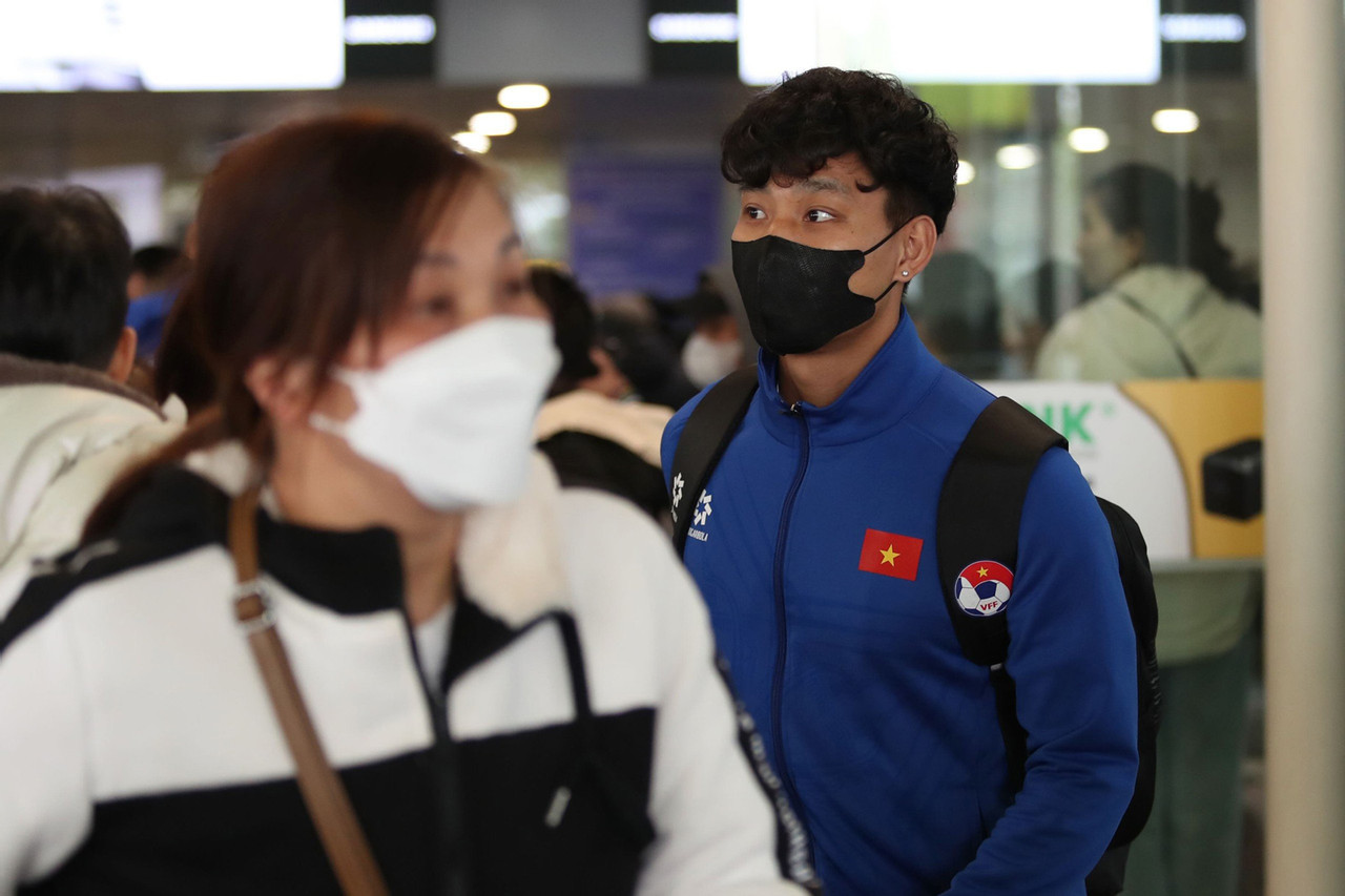 thay tro hlv troussier ve nuoc sau hanh trinh asian cup 2023 xuan manh phai ngoi xe lan 10