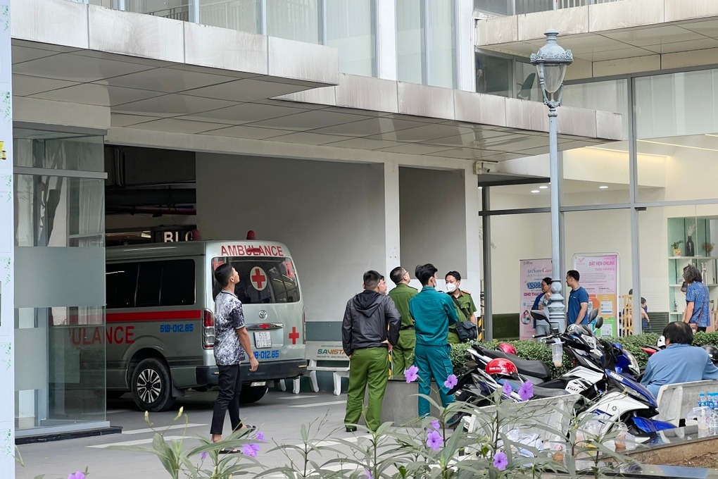 tin nong 24h hom nay ngay 28 1 2024 phat hien nguoi dan ong tu vong vi roi tu tang 11 chung cu o tphcm 