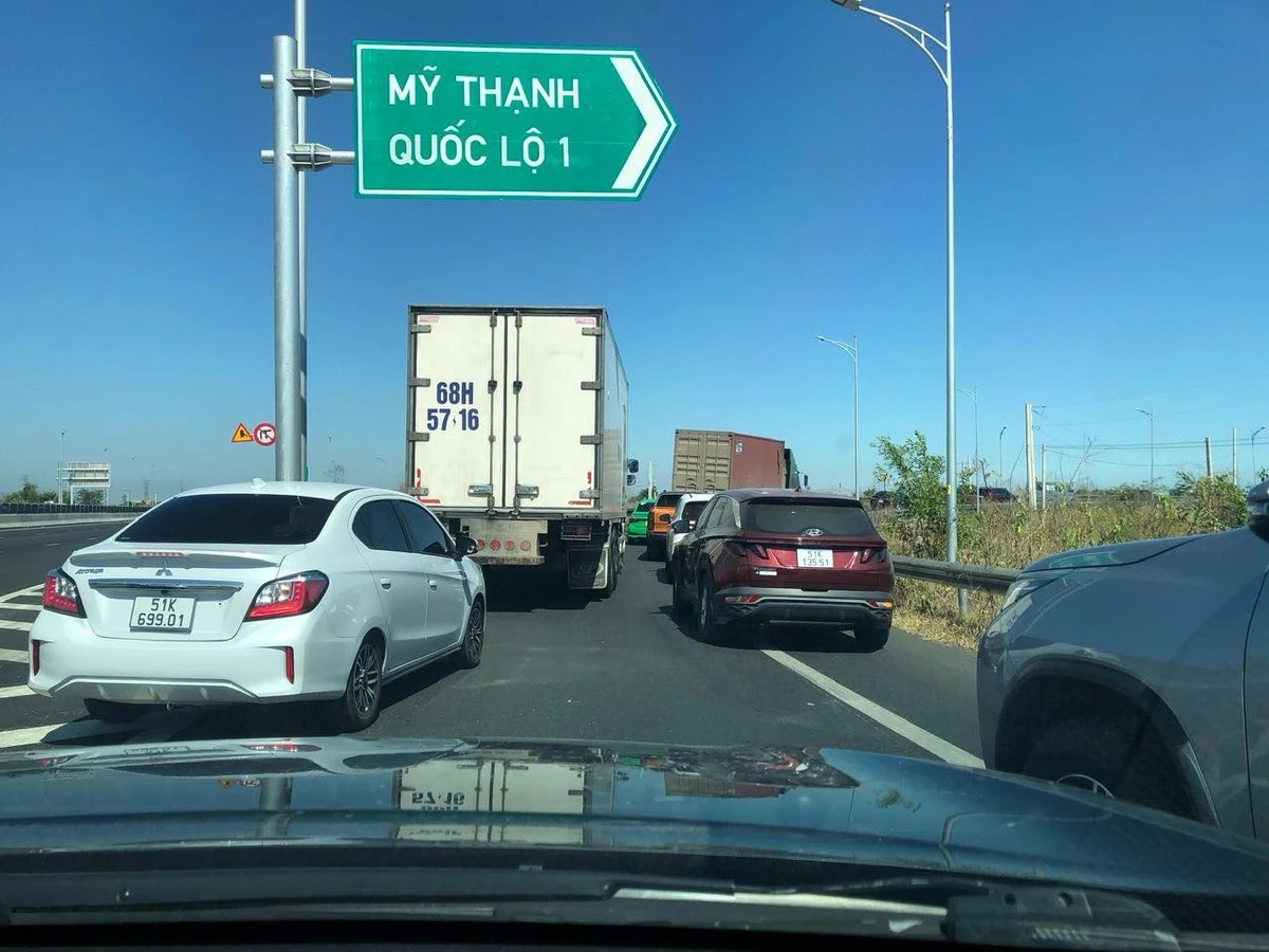 nguoi dan do ve que an tet cua ngo ha noi va tp hcm ket cung khien giao thong qua tai nhieu gio 14 nguoi dan do ve que an tet cua ngo ha noi va tp hcm ket cung khien giao thong qua tai nhieu gio 14