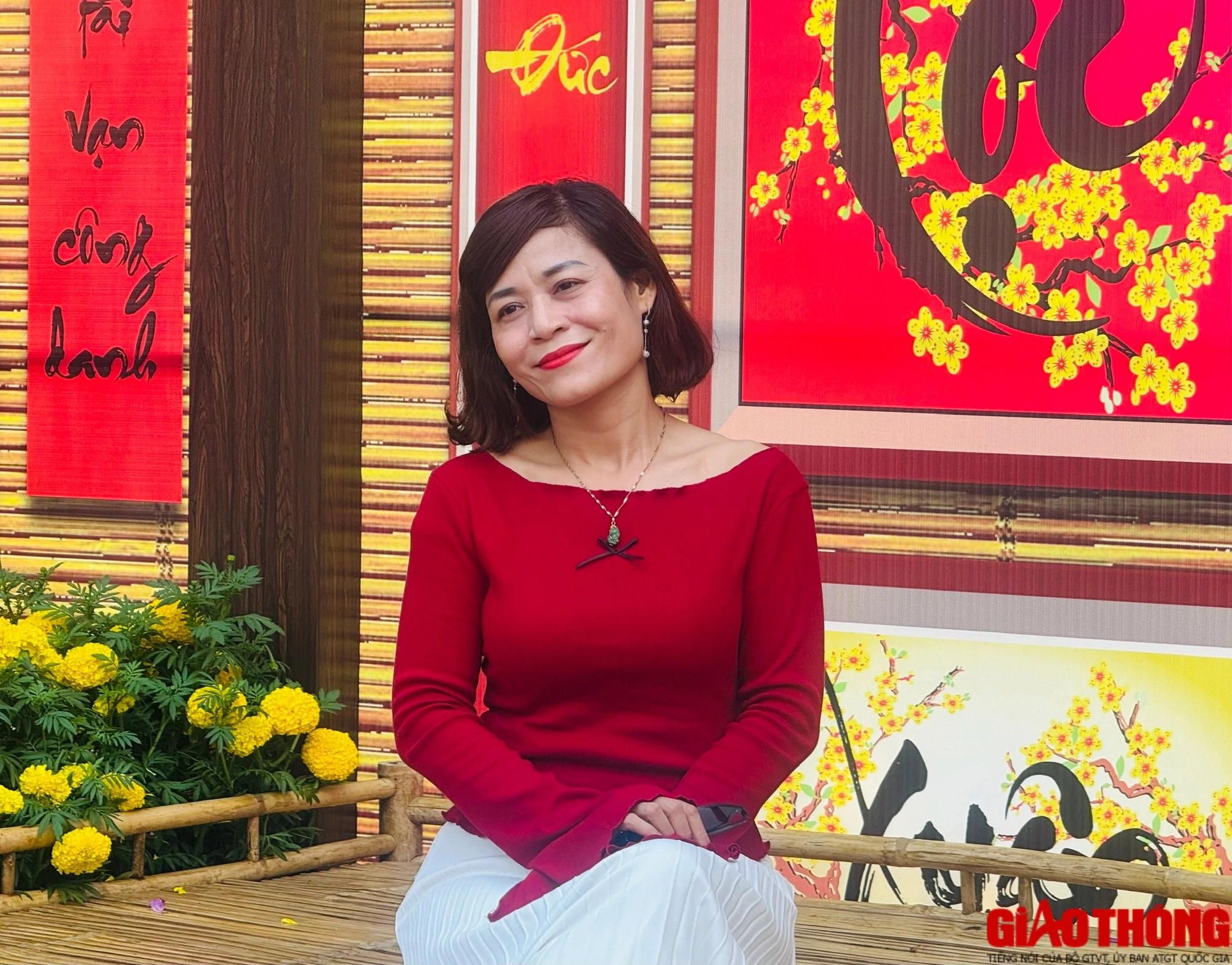 ruc ro sac mau linh vat rong vang o dong nai phun hoa chao don khach du lich 7