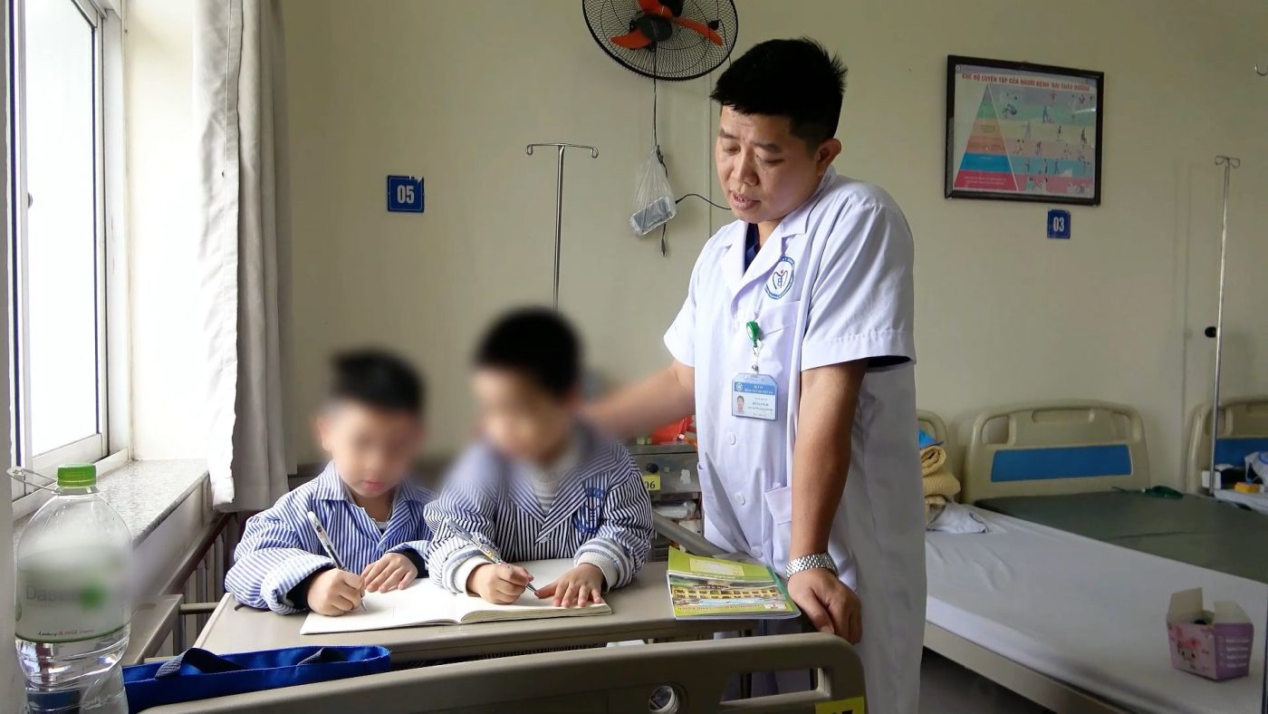 lam dung than duoc tang can nhieu tre bi nang mat ram long vung gay lung sau