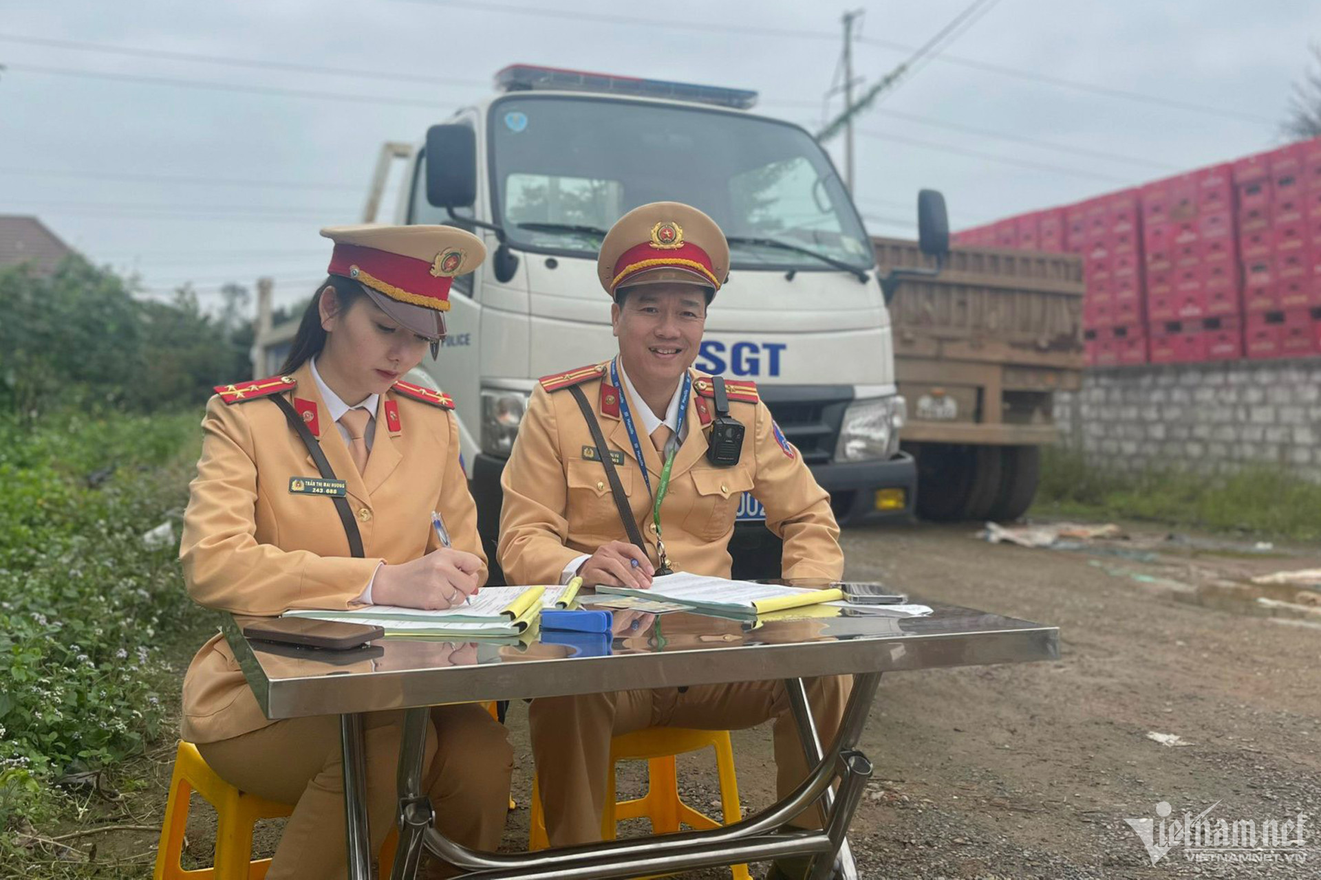 mung 2 tet nguoi dan 2 mien bac nam di du xuan cua ngo ha noi va tp hcm ket cung dspl5 mung 2 tet nguoi dan 2 mien bac nam di du xuan cua ngo ha noi va tp hcm ket cung dspl5