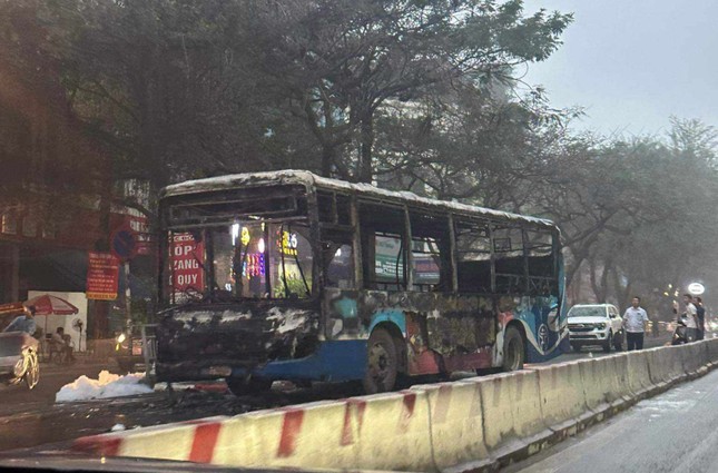 tin nong 24h hom nay ngay 22 2 2024 chay xuong bao bi rong hon 1 000 m2 o binh phuoc sau tieng no lon dspl