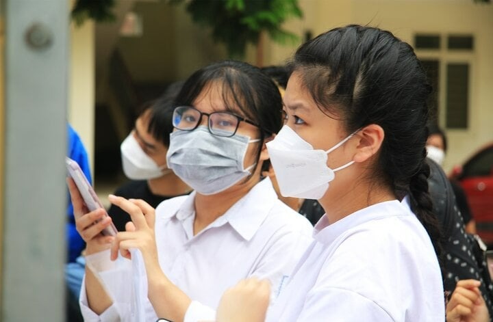 thi tuyen lop 10 nhieu truong giam so mon thi co truong loai tieng anh khoi danh sach dspl