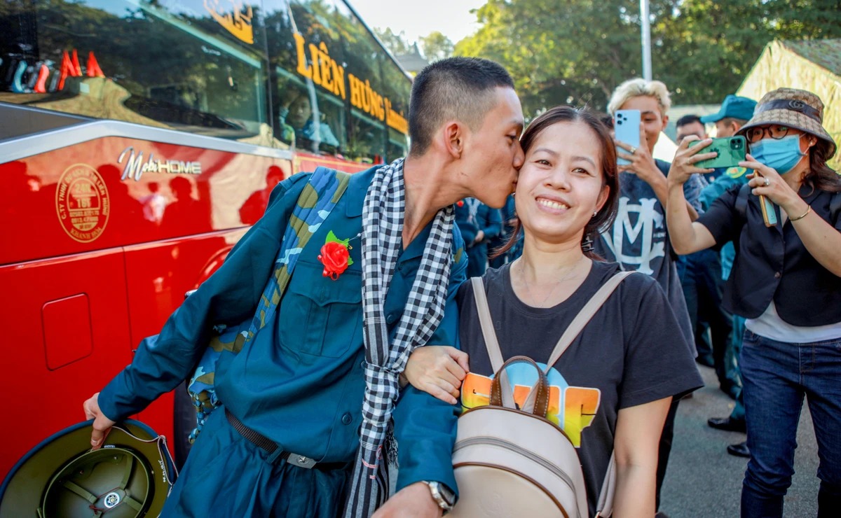 hang tram tan binh tai tp hcm phan khoi trong ngay hoi tong quan 8 hang tram tan binh tai tp hcm phan khoi trong ngay hoi tong quan 8