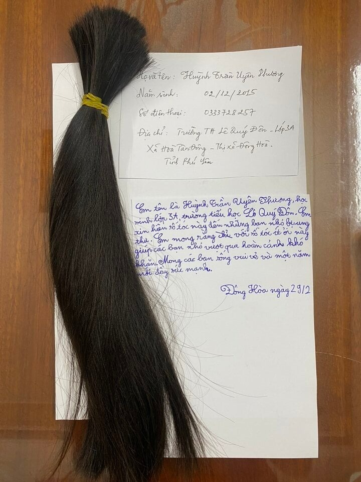 xuc dong buc thu tay cua co hoc tro lop 3 va cau chuyen hien toc cho benh nhan ung thu dspl xuc dong buc thu tay cua co hoc tro lop 3 va cau chuyen hien toc cho benh nhan ung thu dspl