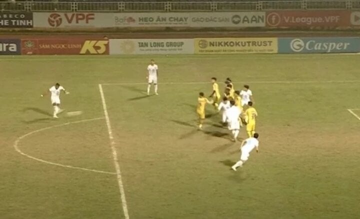 vpf noi gi ve ban thang gay tranh cai cua clb nam dinh 