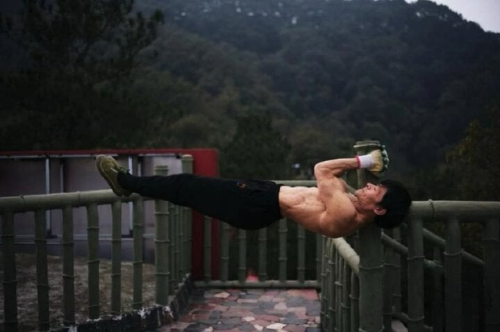than hinh sau mui nhu thanh nien cua cu ong 70 voi thoi quen tap the duc ky la dspl