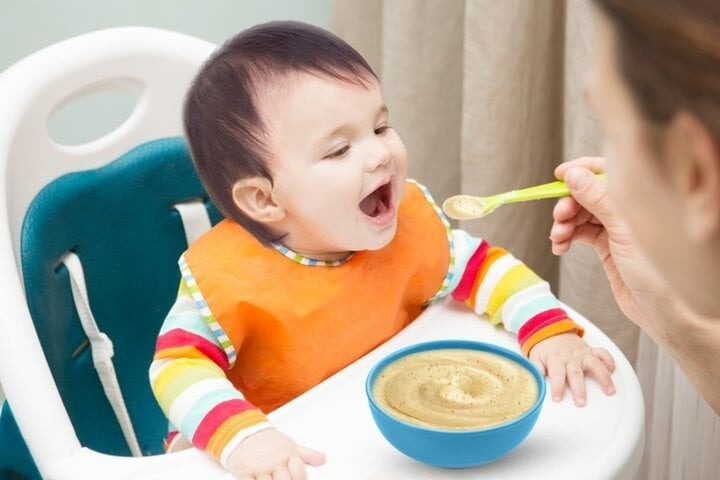 sa thai nu giup viec sau khi biet li do tai sao con chi an chao do nguoi nay nau